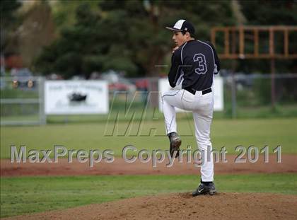Thumbnail 3 in Sheldon vs. Thurston photogallery.