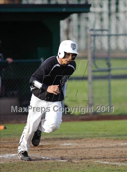 Thumbnail 3 in Sheldon vs. Thurston photogallery.