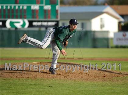 Thumbnail 2 in Sheldon vs. Thurston photogallery.