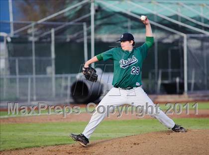Thumbnail 2 in Sheldon vs. Thurston photogallery.