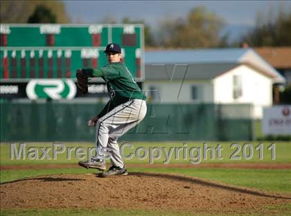 Thumbnail 3 in Sheldon vs. Thurston photogallery.