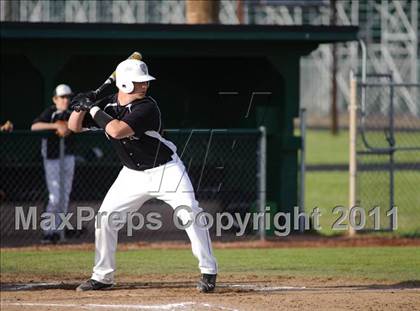Thumbnail 3 in Sheldon vs. Thurston photogallery.