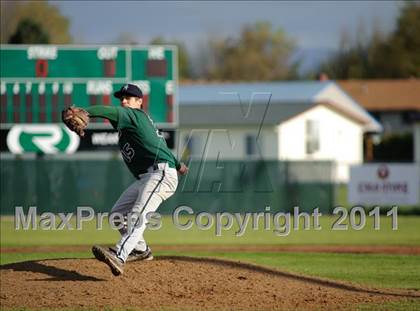 Thumbnail 3 in Sheldon vs. Thurston photogallery.