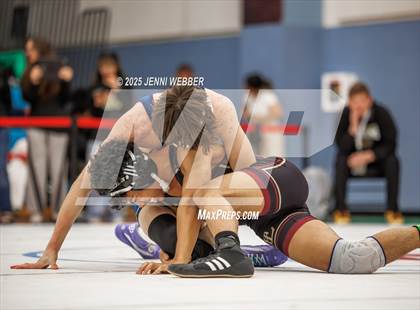 Thumbnail 2 in NIAA 4A Round 1 photogallery.