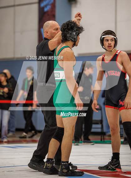 Thumbnail 2 in NIAA 4A Round 1 photogallery.