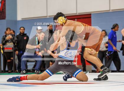 Thumbnail 2 in NIAA 4A Round 1 photogallery.