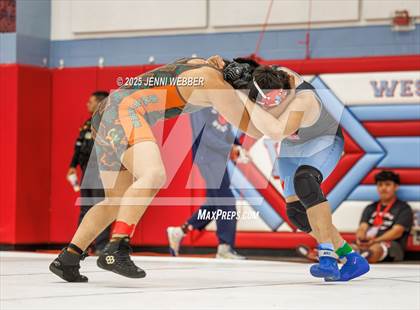 Thumbnail 1 in NIAA 4A Round 1 photogallery.