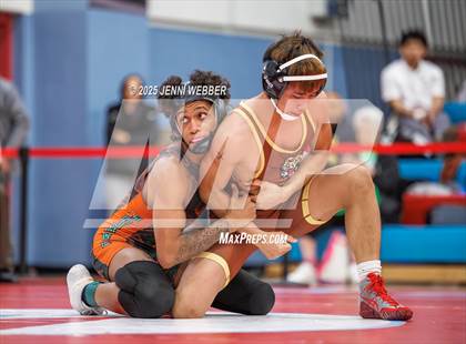 Thumbnail 2 in NIAA 4A Round 1 photogallery.