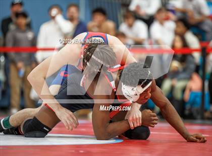 Thumbnail 2 in NIAA 4A Round 1 photogallery.