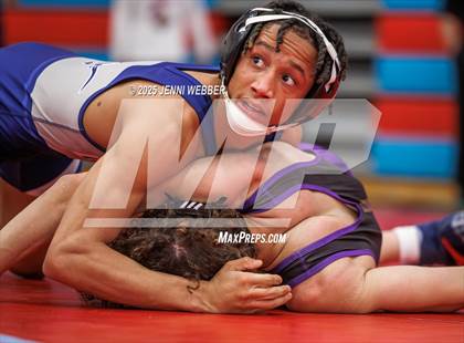 Thumbnail 1 in NIAA 4A Round 1 photogallery.
