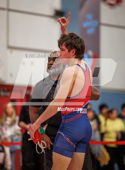 Thumbnail 2 in NIAA 4A Round 1 photogallery.