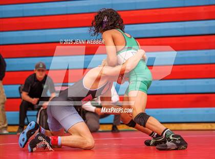 Thumbnail 2 in NIAA 4A Round 1 photogallery.