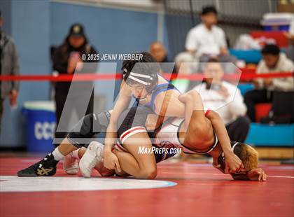 Thumbnail 1 in NIAA 4A Round 1 photogallery.