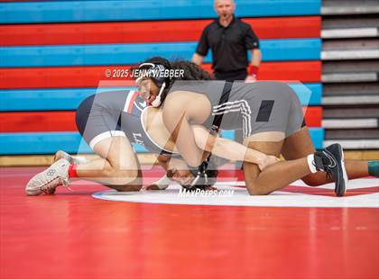 Thumbnail 1 in NIAA 4A Round 1 photogallery.