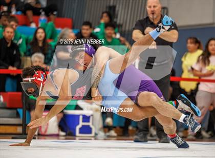 Thumbnail 2 in NIAA 4A Round 1 photogallery.