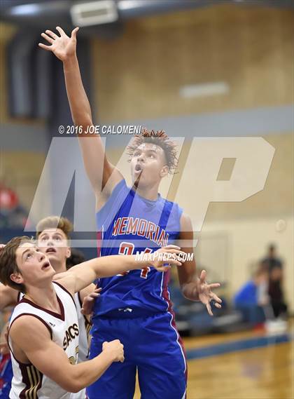 Thumbnail 1 in San Antonio Memorial vs San Antonio Christian (SAISD Invitational) photogallery.