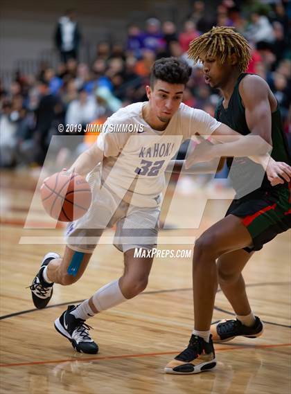 Thumbnail 1 in Morgan Park vs. Collinsville (Edwardsville Shootout) photogallery.