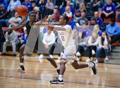 Thumbnail 2 in Morgan Park vs. Collinsville (Edwardsville Shootout) photogallery.