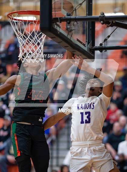 Thumbnail 3 in Morgan Park vs. Collinsville (Edwardsville Shootout) photogallery.