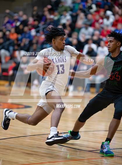 Thumbnail 2 in Morgan Park vs. Collinsville (Edwardsville Shootout) photogallery.