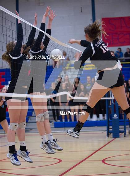 Thumbnail 3 in Horizon Honors vs Chandler Prep (AIA D2 Finals) photogallery.