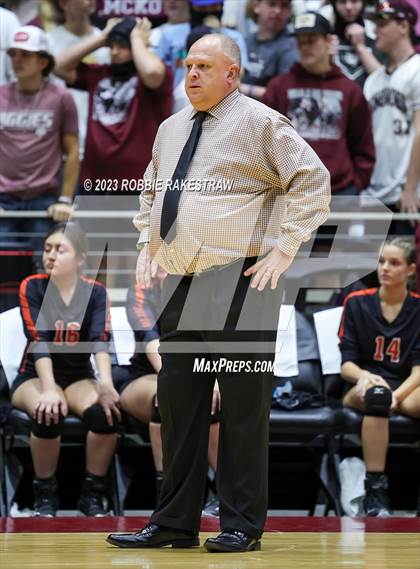 Thumbnail 1 in Iola vs. Schulenburg (UIL 2A Volleyball Semifinal) photogallery.