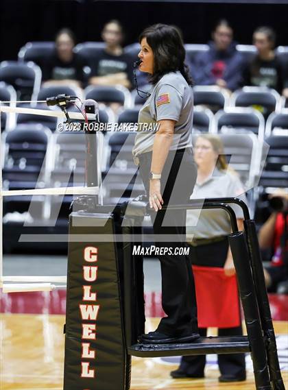 Thumbnail 1 in Iola vs. Schulenburg (UIL 2A Volleyball Semifinal) photogallery.