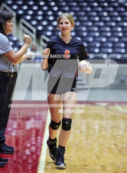 Thumbnail 2 in Iola vs. Schulenburg (UIL 2A Volleyball Semifinal) photogallery.