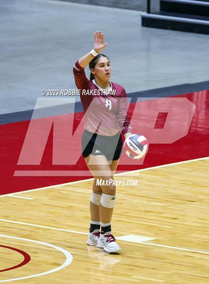 Thumbnail 3 in Iola vs. Schulenburg (UIL 2A Volleyball Semifinal) photogallery.