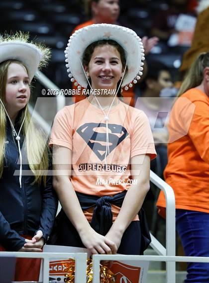 Thumbnail 3 in Iola vs. Schulenburg (UIL 2A Volleyball Semifinal) photogallery.