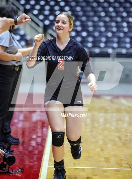 Thumbnail 1 in Iola vs. Schulenburg (UIL 2A Volleyball Semifinal) photogallery.