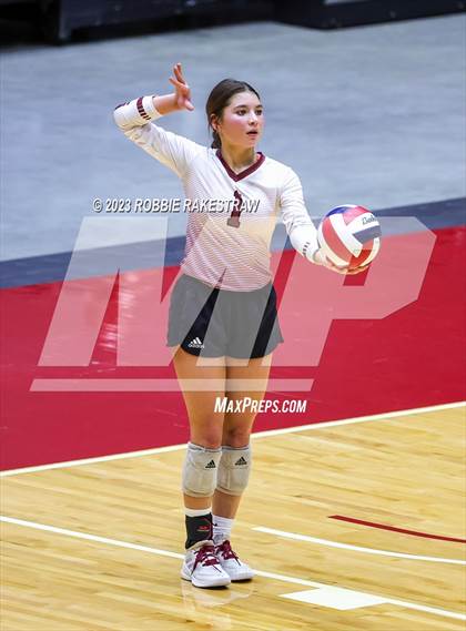 Thumbnail 1 in Iola vs. Schulenburg (UIL 2A Volleyball Semifinal) photogallery.
