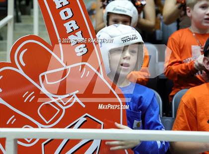 Thumbnail 1 in Iola vs. Schulenburg (UIL 2A Volleyball Semifinal) photogallery.