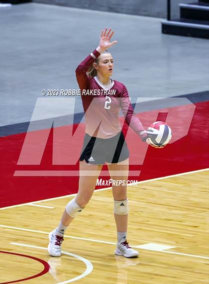 Thumbnail 2 in Iola vs. Schulenburg (UIL 2A Volleyball Semifinal) photogallery.