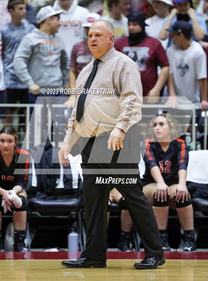 Thumbnail 3 in Iola vs. Schulenburg (UIL 2A Volleyball Semifinal) photogallery.