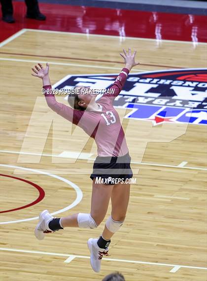 Thumbnail 1 in Iola vs. Schulenburg (UIL 2A Volleyball Semifinal) photogallery.