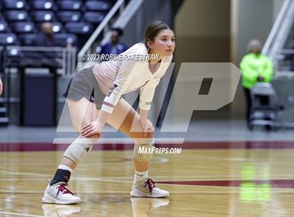 Thumbnail 3 in Iola vs. Schulenburg (UIL 2A Volleyball Semifinal) photogallery.