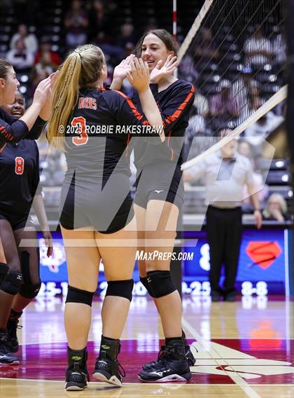 Thumbnail 1 in Iola vs. Schulenburg (UIL 2A Volleyball Semifinal) photogallery.