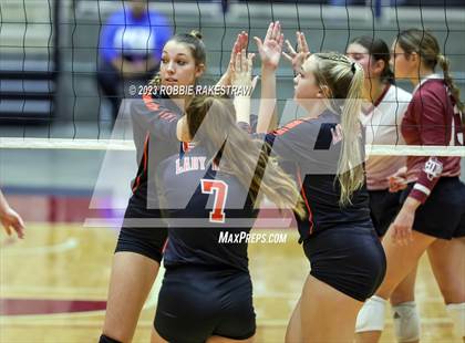 Thumbnail 1 in Iola vs. Schulenburg (UIL 2A Volleyball Semifinal) photogallery.