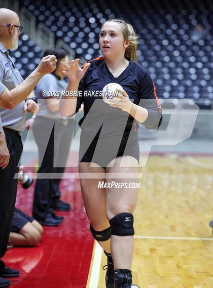 Thumbnail 2 in Iola vs. Schulenburg (UIL 2A Volleyball Semifinal) photogallery.