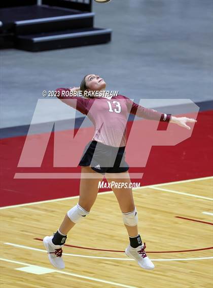 Thumbnail 2 in Iola vs. Schulenburg (UIL 2A Volleyball Semifinal) photogallery.