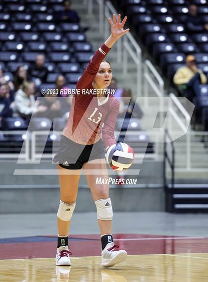 Thumbnail 1 in Iola vs. Schulenburg (UIL 2A Volleyball Semifinal) photogallery.