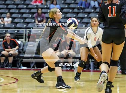 Thumbnail 3 in Iola vs. Schulenburg (UIL 2A Volleyball Semifinal) photogallery.