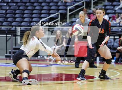 Thumbnail 1 in Iola vs. Schulenburg (UIL 2A Volleyball Semifinal) photogallery.