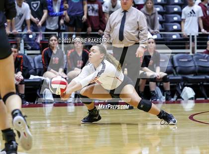Thumbnail 3 in Iola vs. Schulenburg (UIL 2A Volleyball Semifinal) photogallery.