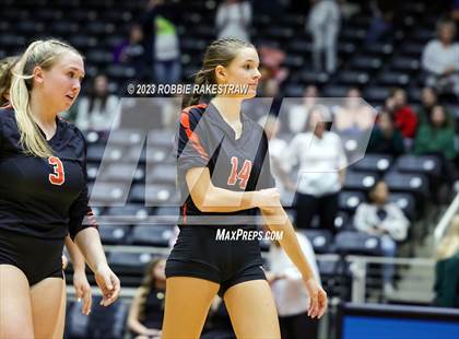 Thumbnail 3 in Iola vs. Schulenburg (UIL 2A Volleyball Semifinal) photogallery.
