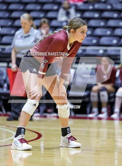 Thumbnail 2 in Iola vs. Schulenburg (UIL 2A Volleyball Semifinal) photogallery.