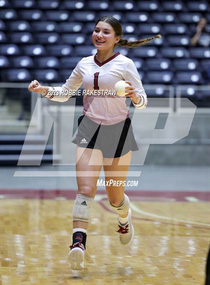 Thumbnail 1 in Iola vs. Schulenburg (UIL 2A Volleyball Semifinal) photogallery.
