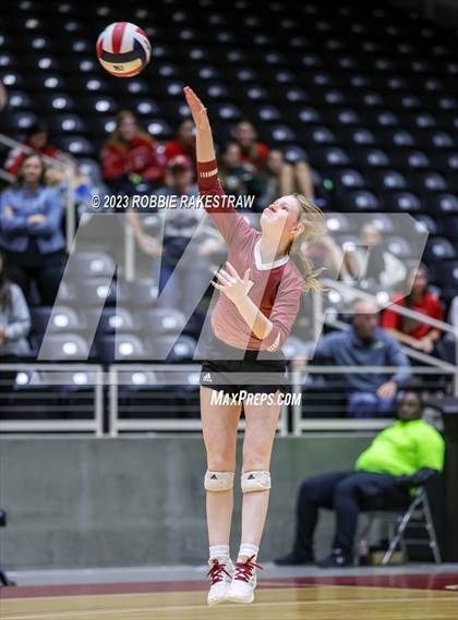 Thumbnail 3 in Iola vs. Schulenburg (UIL 2A Volleyball Semifinal) photogallery.