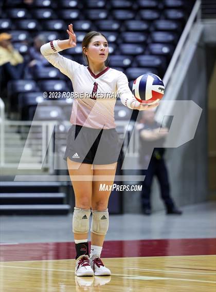 Thumbnail 3 in Iola vs. Schulenburg (UIL 2A Volleyball Semifinal) photogallery.